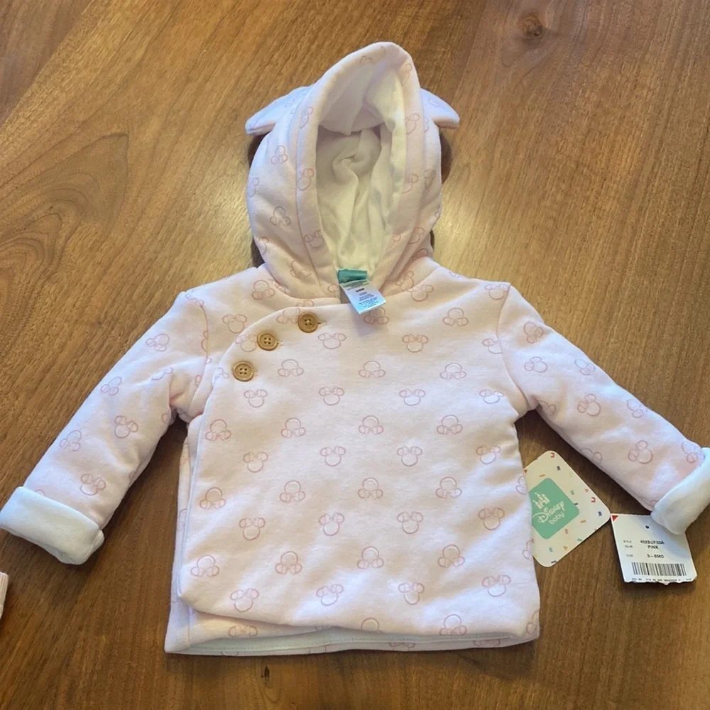 NWT Disney infant 3-6 months pink 2 piece set with Minnie Mouse design on fabric